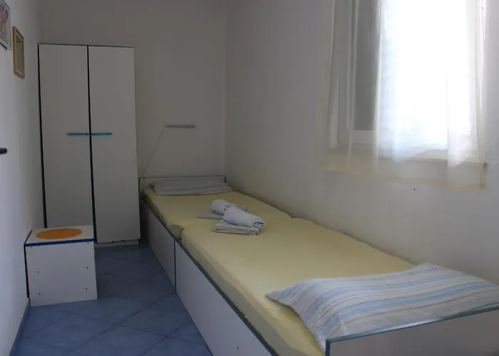 Vidoni - Roza Apartamento Zastražišće