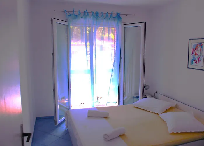 Vidoni - Roza * Zastražišće